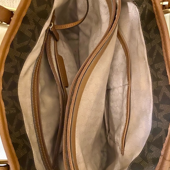 Michael Kors Brown Shoulder Bag with Monogram Pattern - Picture 4 of 4